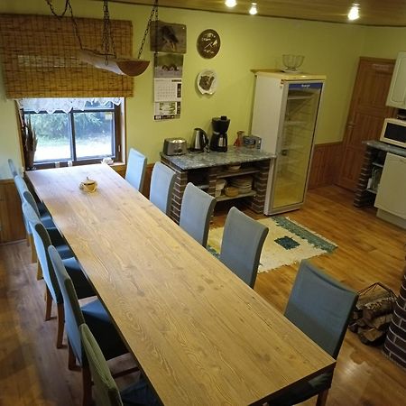 Kullamaa Paepealse Guesthouse מראה חיצוני תמונה